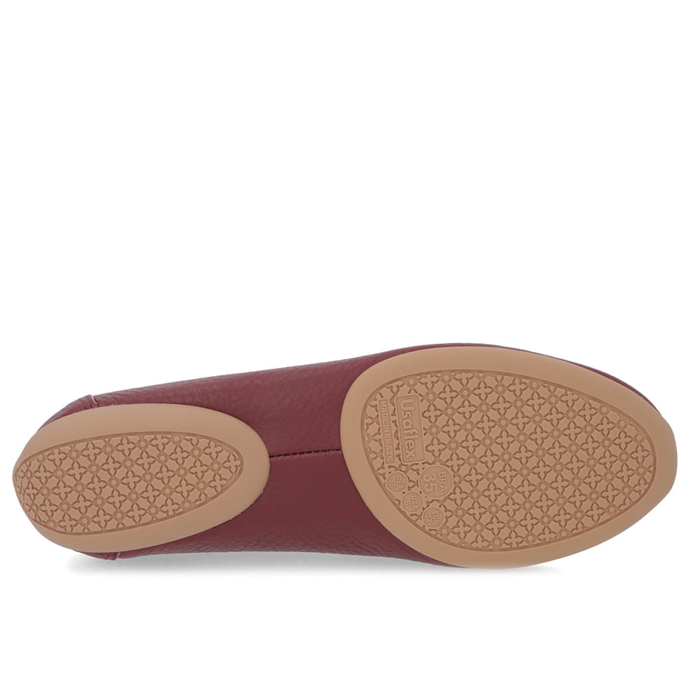 Mocassim Vermelho Couro Bico Redondo Bridão